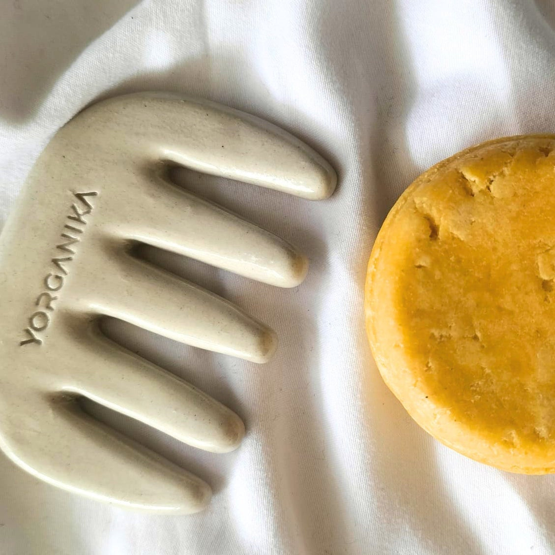 Shampoo solido + impacco Gua Sha per il cuoio capelluto