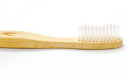 Spazzolino da denti in bambù per adulti a zero rifiuti 